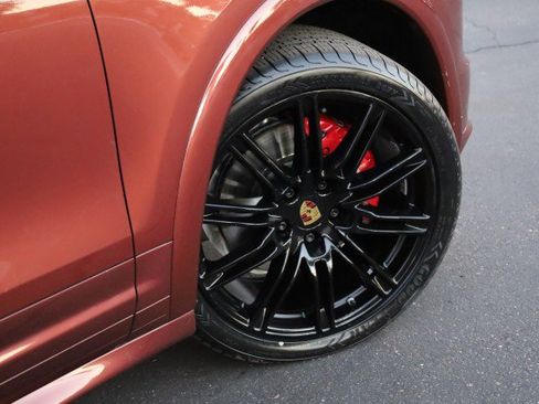Used 2013 Porsche Cayenne GTS image 59