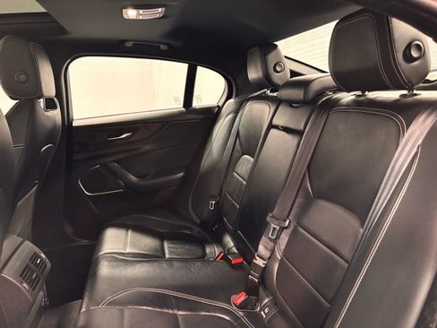 Used 2020 Jaguar XE R-Dynamic S image 21