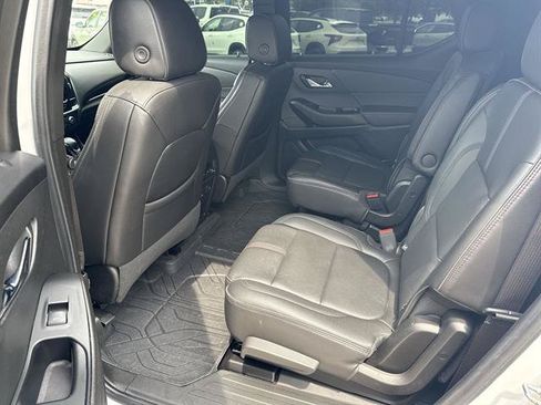 Used 2023 Chevrolet Traverse RS w/ LPO, Floor Liner Package AWD/4WD image 48