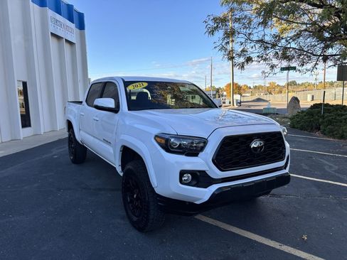 Used 2021 Toyota Tacoma SR image 10