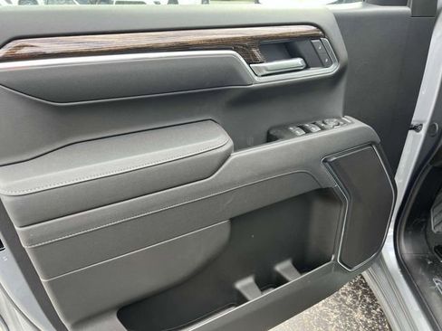Used 2025 GMC Sierra 1500 Elevation image 14