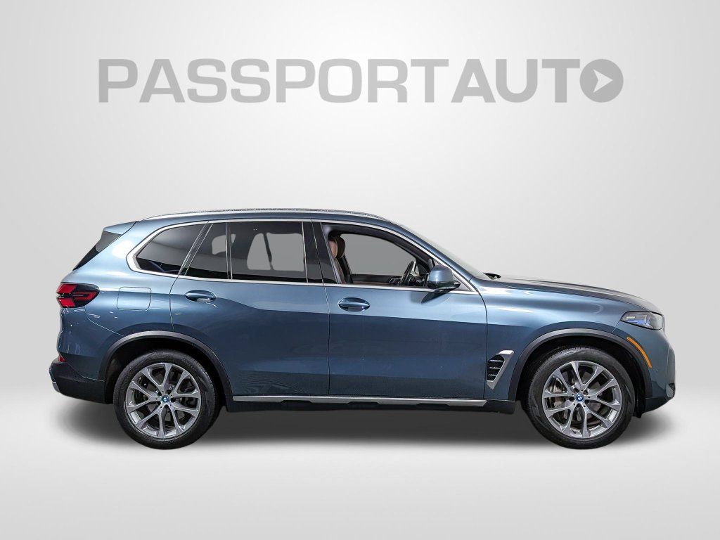 Used 2025 BMW X5 xDrive50e w/ Premium Package AWD/4WD image 8