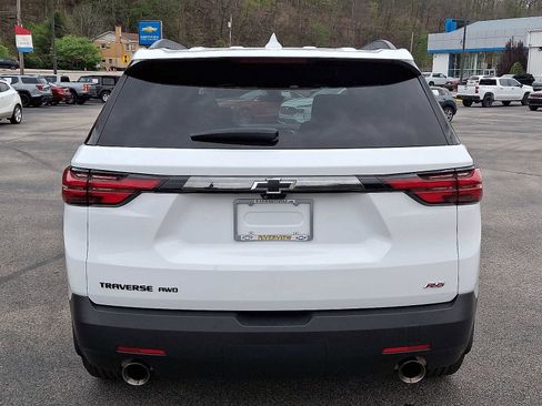 Used 2023 Chevrolet Traverse RS w/ LPO, Floor Liner Package AWD/4WD image 5