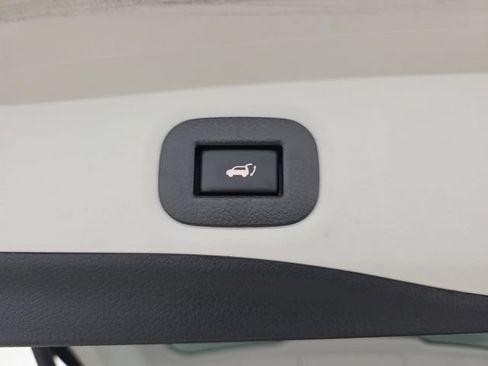 Used 2020 Nissan Rogue SL w/ Premium Package AWD/4WD image 33