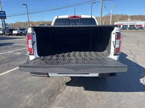 Used 2022 GMC Canyon Elevation w/ Elevation Premium Package AWD/4WD image 8