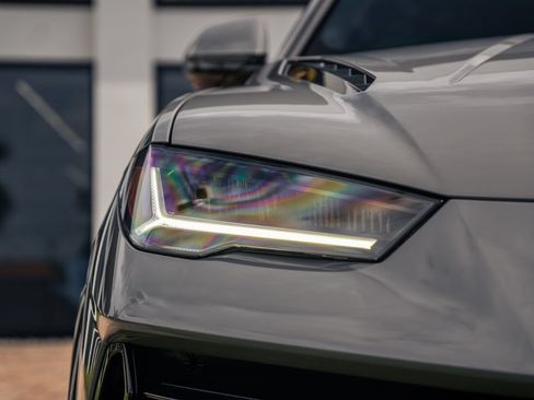 Used 2024 Lamborghini Urus Performante AWD/4WD image 10