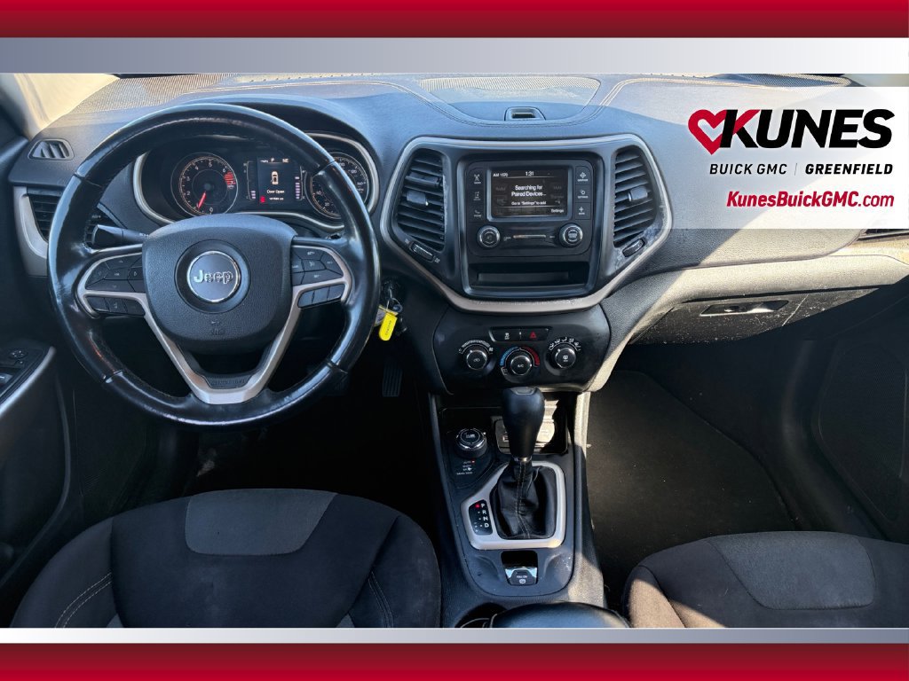 Used 2018 Jeep Cherokee Latitude w/ Altitude Package AWD/4WD image 24