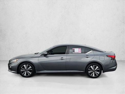 Used 2022 Nissan Altima 2.5 SV image 9