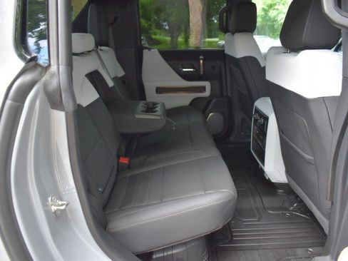 Used 2024 GMC Hummer EV 3X w/ LPO, Illumination Package AWD/4WD image 40