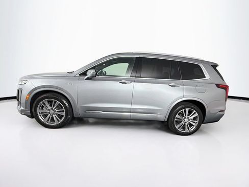 Used 2025 Cadillac XT6 Premium Luxury FWD image 6