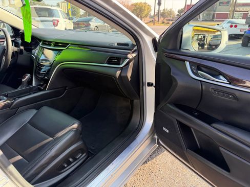 Used 2015 Cadillac XTS Luxury FWD image 13