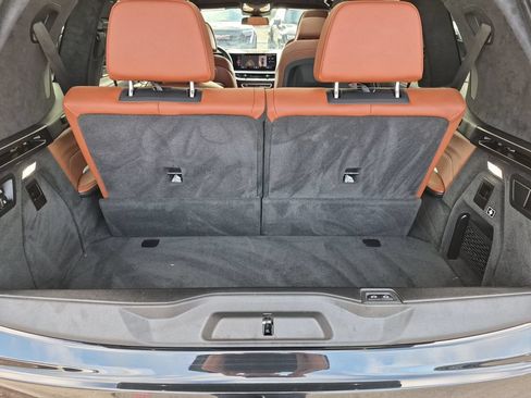 Used 2024 BMW X7 M60i w/ Climate Comfort Package AWD/4WD image 43