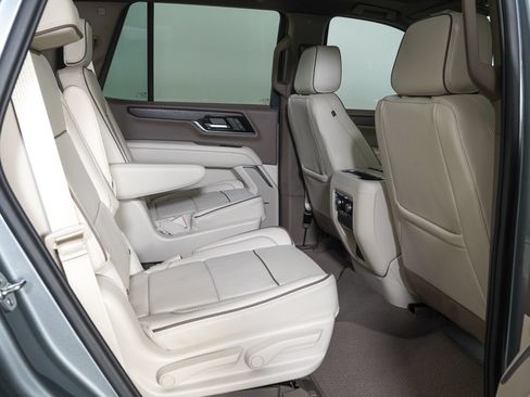 Used 2026 GMC Yukon Denali AWD/4WD image 10