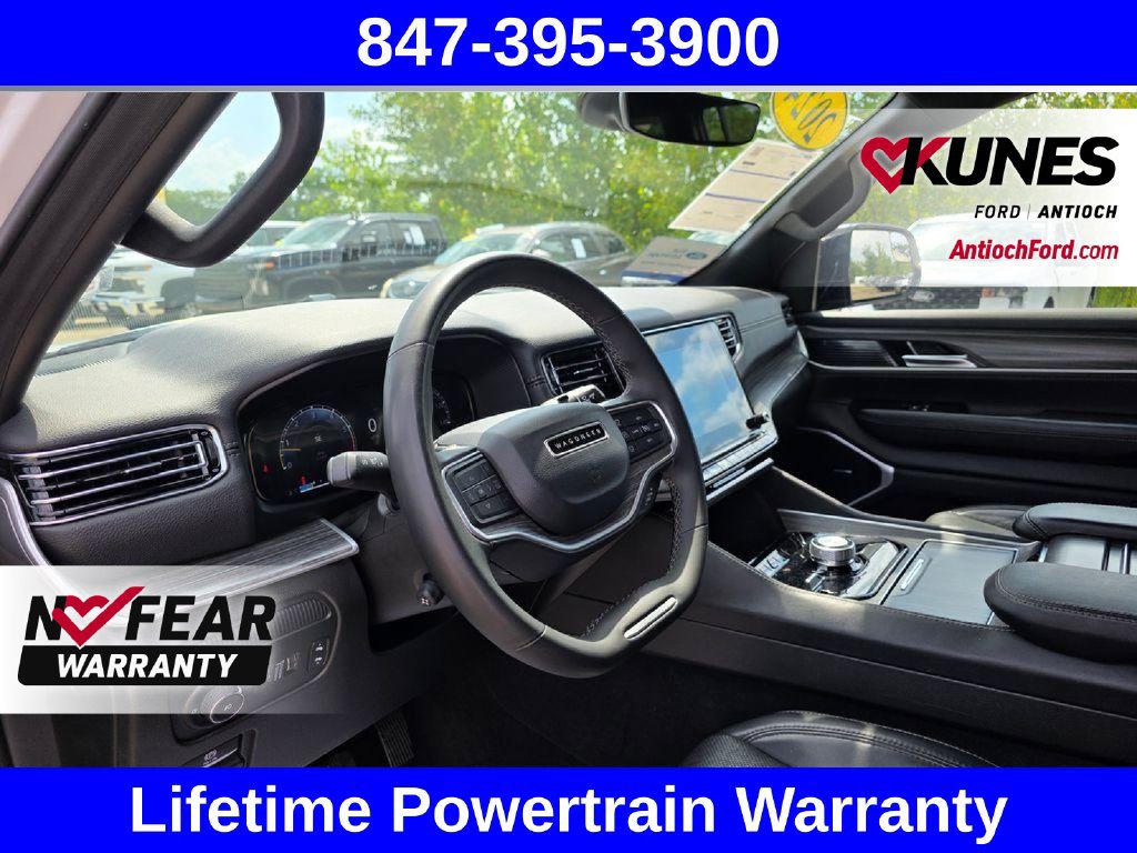 Used 2024 Jeep Wagoneer L Series II AWD/4WD image 22