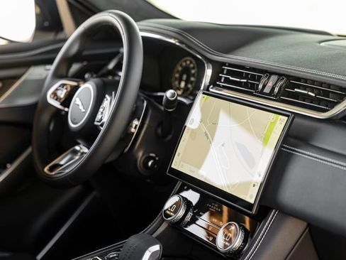 New 2026 Jaguar F-PACE R-Dynamic S image 30