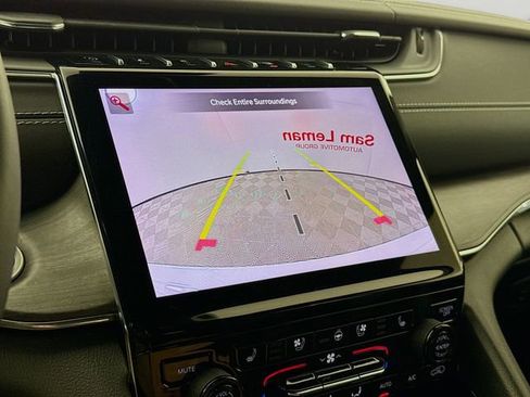 Used 2023 Jeep Grand Cherokee Overland image 14