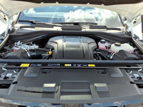 New 2026 Land Rover Range Rover Sport Dynamic SE AWD/4WD image 10