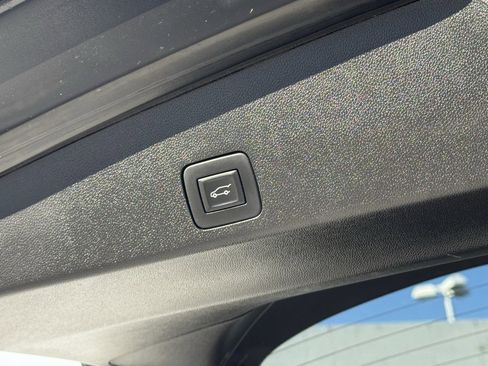 Used 2023 Buick Encore GX Select w/ Sport Touring Package image 17