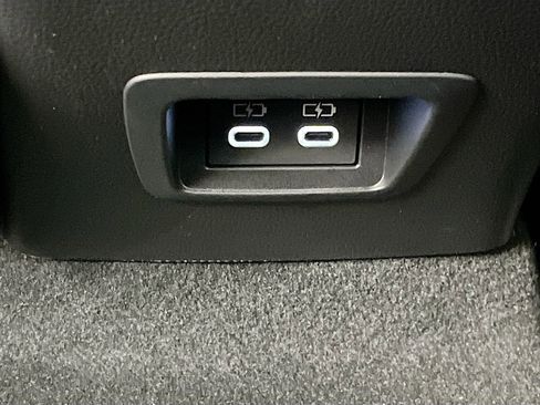 Used 2025 Toyota Corolla Cross XSE w/ Convenience Package image 26