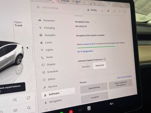Used 2022 Tesla Model Y Long Range image 19