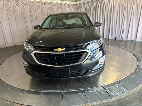 Used 2020 Chevrolet Equinox LS AWD/4WD image 2