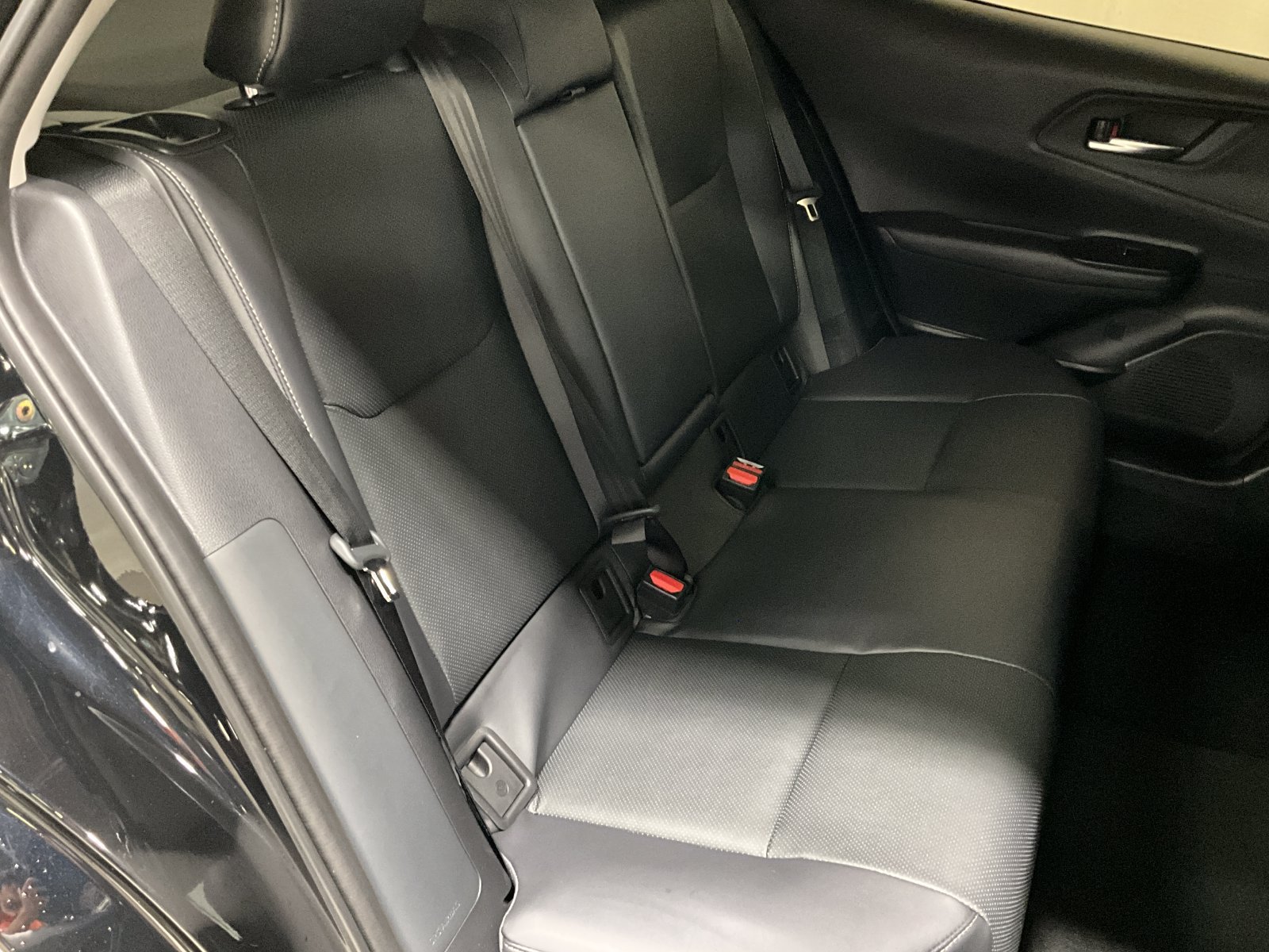 Used 2026 Toyota Prius Plug-In Hybrid FWD image 25