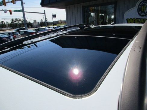 Used 2016 Jeep Cherokee 75th Anniversary image 10