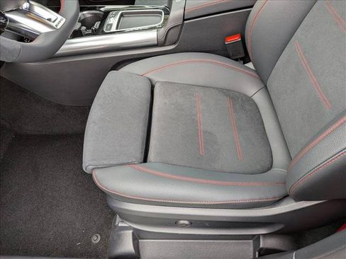 Used 2026 Mercedes-Benz GLA 35 AMG 4MATIC image 4