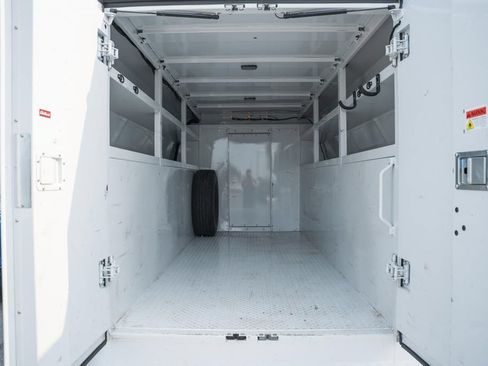 Used 2024 Chevrolet Express 3500 w/ Power Convenience Package RWD image 11