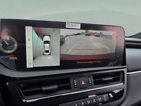 New 2025 Lexus ES 350 Ultra Luxury image 17