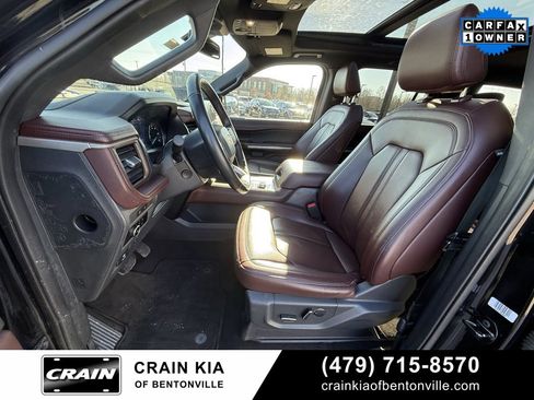 Used 2024 Ford Expedition Limited image 22