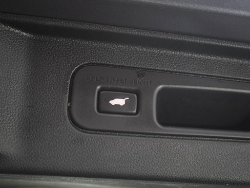Used 2024 Honda Pilot EX-L image 11