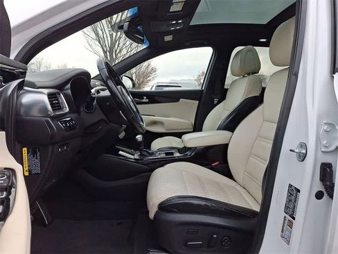 Used 2016 Kia Sorento SX image 11