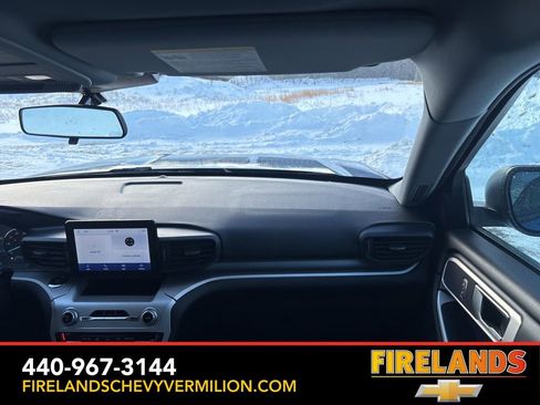 Used 2022 Ford Explorer XLT image 40