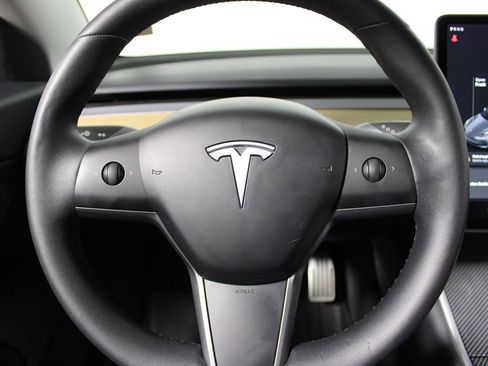 Used 2020 Tesla Model 3 Standard Range Plus image 6