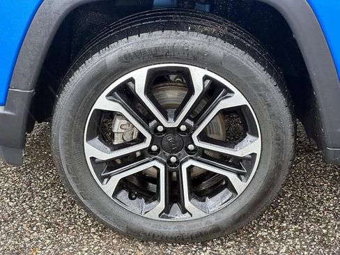 Used 2022 Jeep Compass Limited image 10