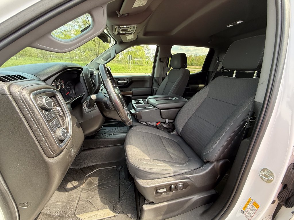 Certified 2020 Chevrolet Silverado 1500 LT w/ All-Star Edition AWD/4WD image 4