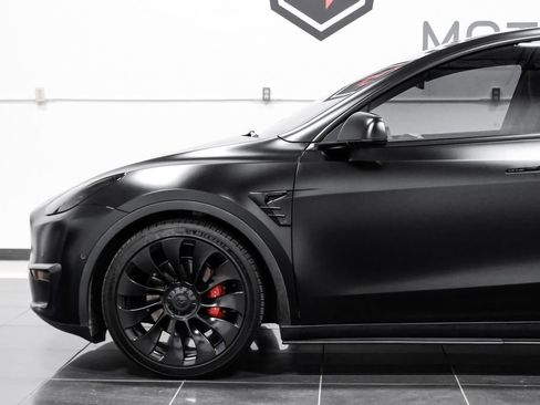 Used 2022 Tesla Model Y Performance AWD/4WD image 13