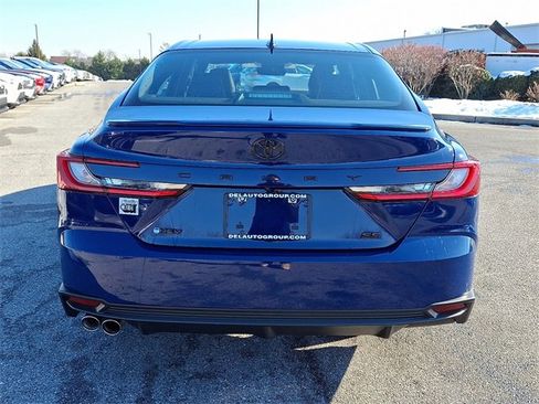 Certified 2025 Toyota Camry SE image 5