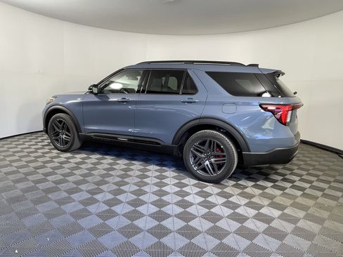 New 2026 Ford Explorer ST-Line w/ ST-Line Street Pack AWD/4WD image 2