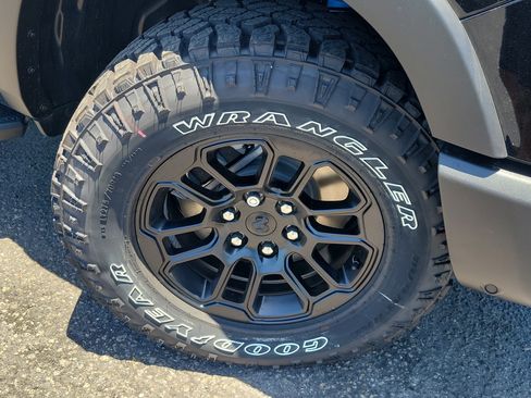 New 2026 RAM 1500 Rebel w/ Rebel Level 2 Equipment Group AWD/4WD image 8