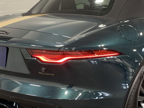 New 2024 Jaguar F-TYPE R image 15