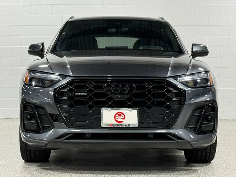 Used 2023 Audi Q5 e Prestige w/ Prestige Package AWD/4WD image 3