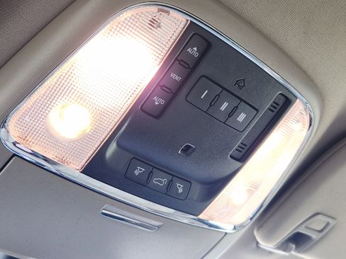 Used 2020 Jeep Grand Cherokee Limited image 25