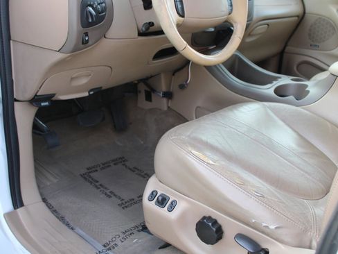 Used 1997 Ford Expedition Eddie Bauer image 43