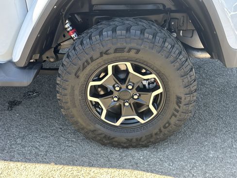 Used 2022 Jeep Gladiator Rubicon w/ LED Lighting Group image 25