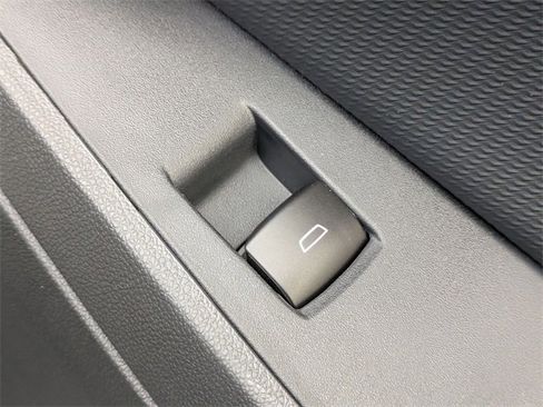 New 2026 Chevrolet Equinox LT w/ Safety and Technology Package image 33