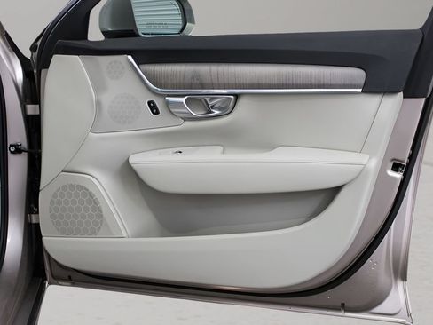 Certified 2023 Volvo S90 B6 Plus w/ Protection Package Premier AWD/4WD image 23
