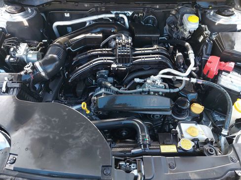 Used 2025 Subaru Outback Premium image 31