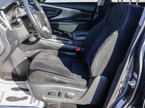 Used 2018 Nissan Murano SV w/ Premium Package image 11